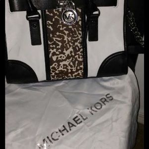 Michael kors leather purse